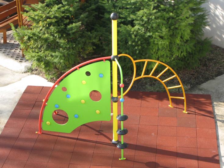 Children balance and climbing facility, CM08 model