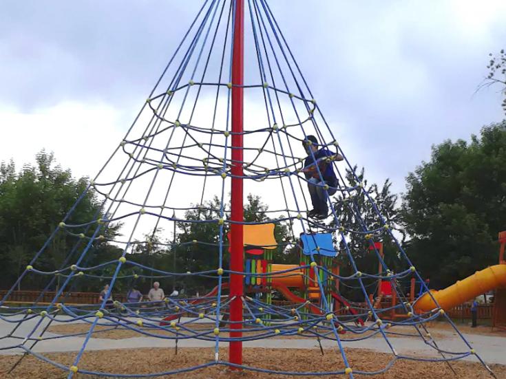 Children balance and climbing facility “Rope pyramid”, С01-2 model
