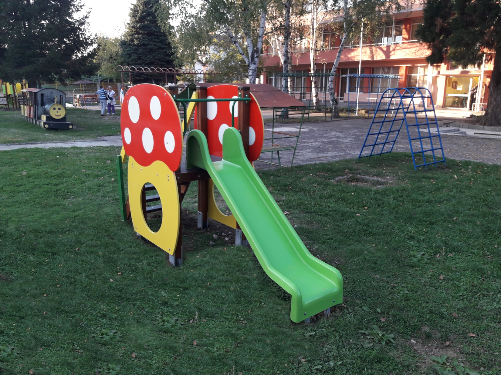 Combined playground equipment, model КД96 – Slide “Mushroom”